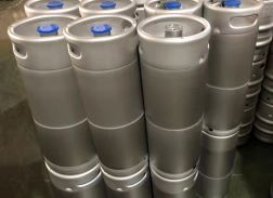  Beer barrels stackable 
